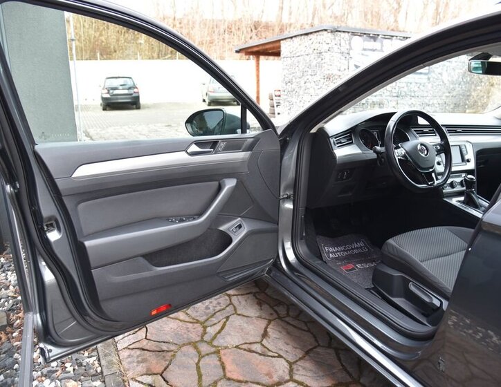 Volkswagen Passat Kombi 2,0 l 110 kw