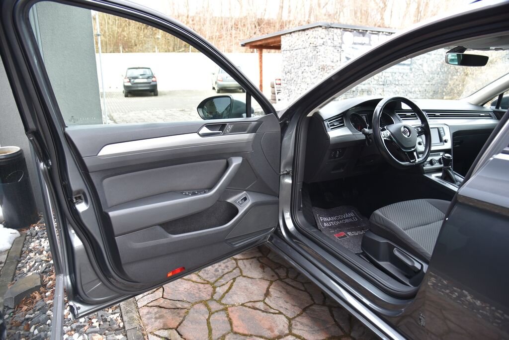 Volkswagen Passat Kombi 2,0 l 110 kw