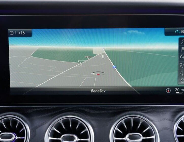 Mercedes-Benz Třídy E Kupé 2,0 l 180 kw