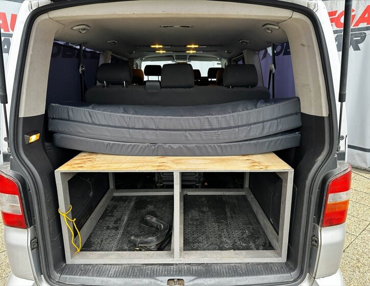 Volkswagen Caravelle 16