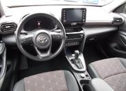 Toyota Yaris Cross 18