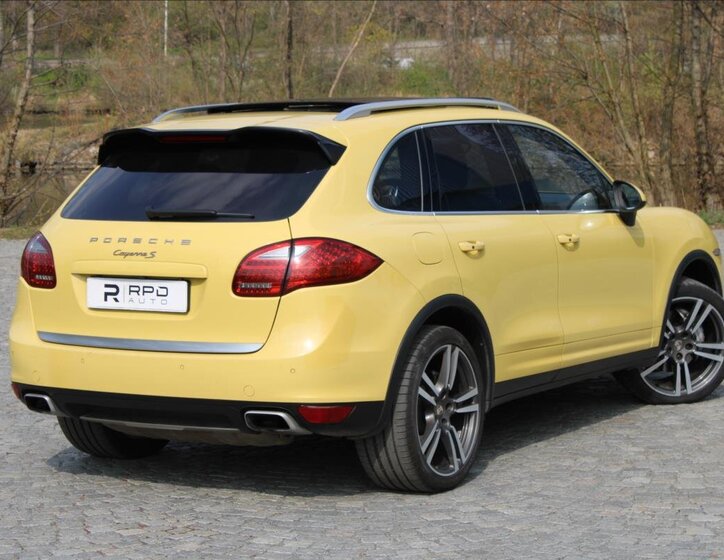 Porsche Cayenne SUV / Terénní 4,8 l 294 kw