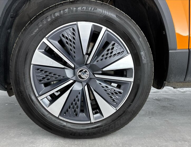 Škoda Karoq SUV / Terénní 1,5 l 110 kw