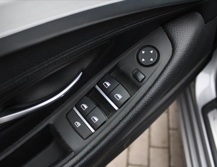 BMW Řada 5 Kombi 2,0 l 140 kw