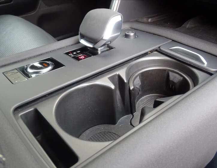 Land Rover Discovery SUV / Terénní 3,0 l 221 kw