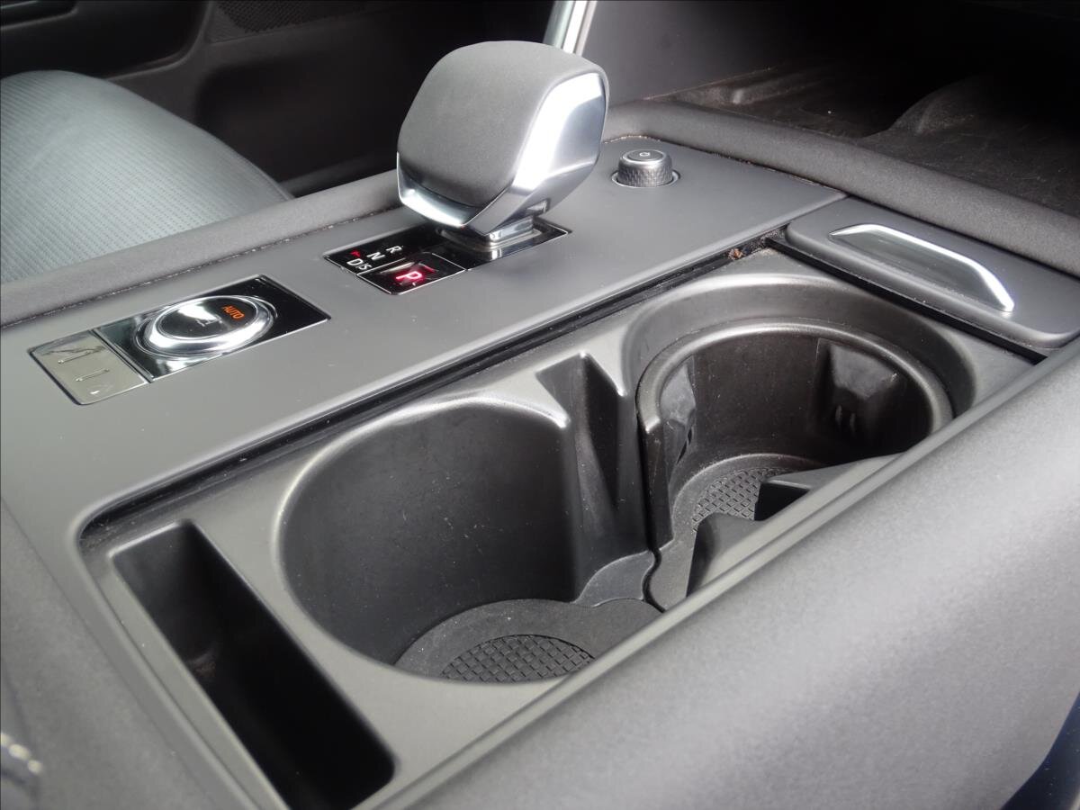 Land Rover Discovery SUV / Terénní 3,0 l 221 kw