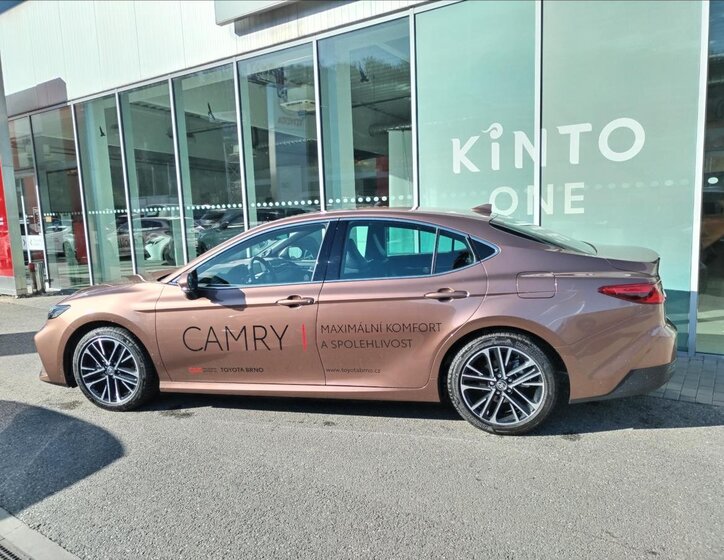Toyota Camry Sedan / Limuzína 2,5 l 169 kw