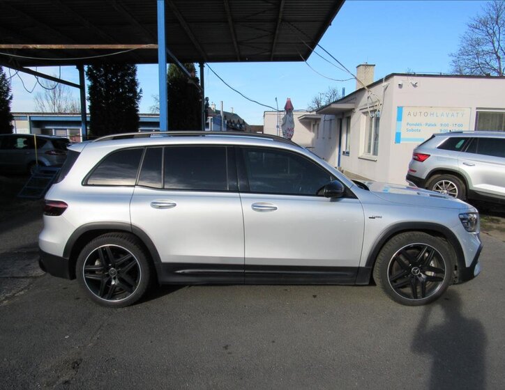 Mercedes-Benz GLB Kombi 2,0 l 225 kw