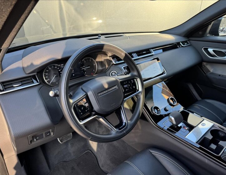 Land Rover Range Rover Velar SUV / Terénní 2,0 l 150 kw