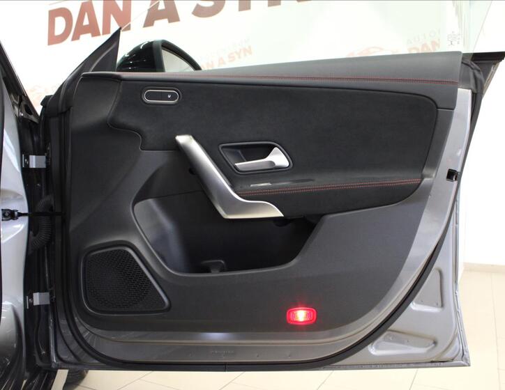 Mercedes-Benz CLA 11