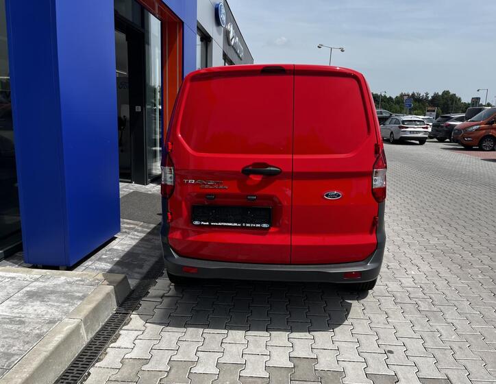 Ford Transit Courier 7