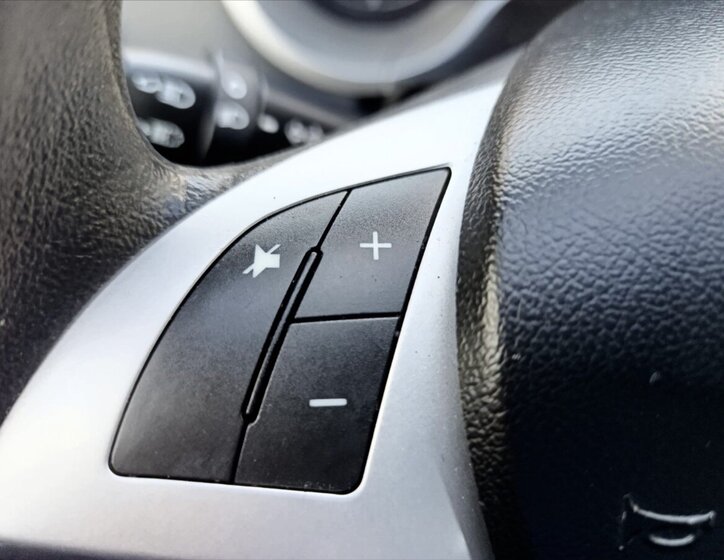 Lancia Delta Hatchback 1,6 l 88 kw