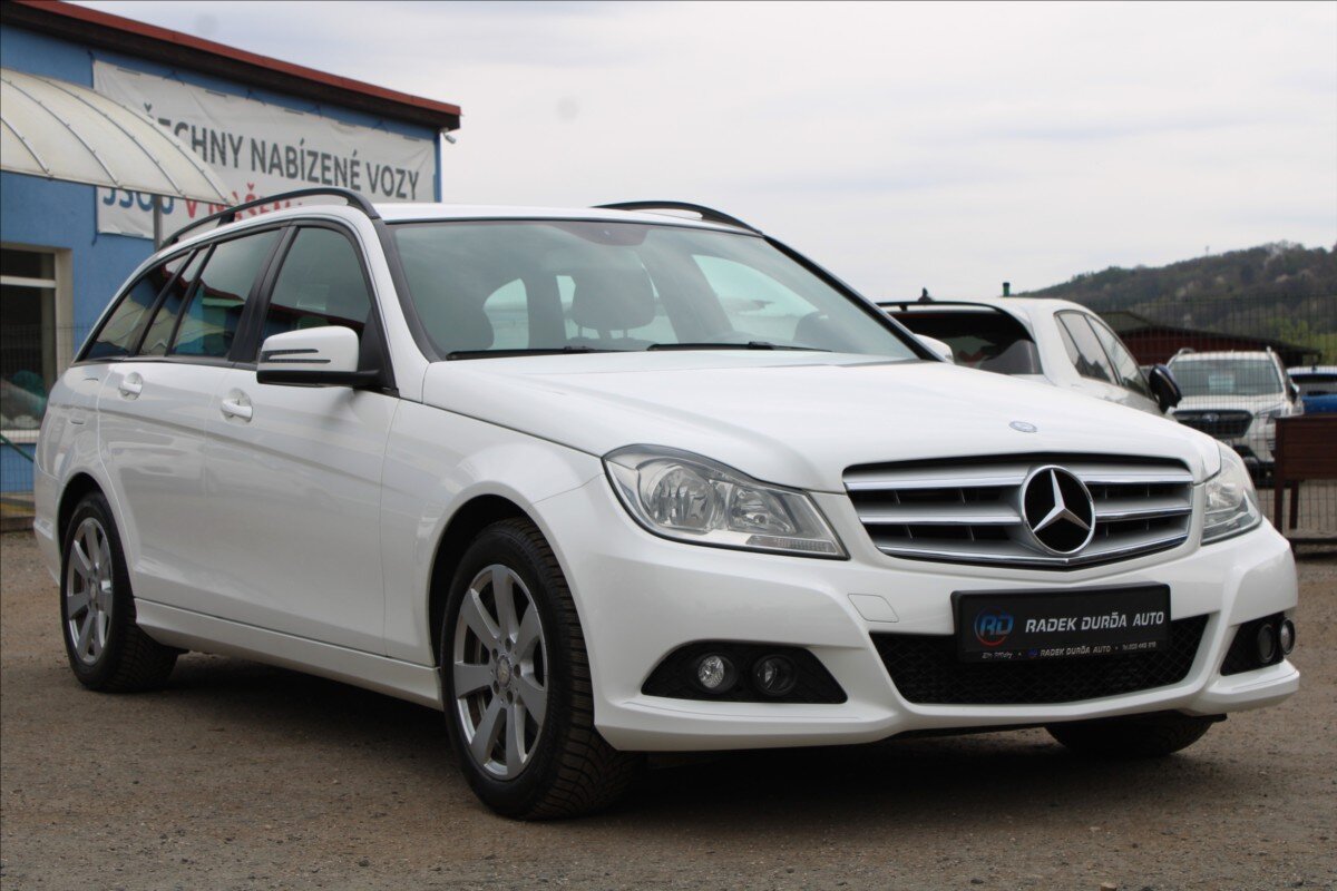 Mercedes-Benz Třídy C Kombi 2,1 l 100 kw