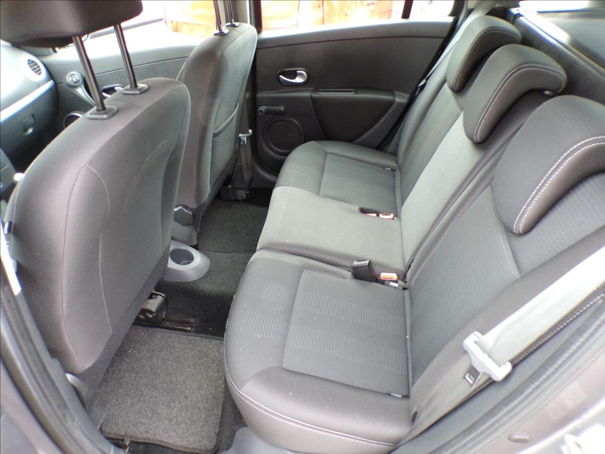 Renault Clio Kombi 1,1 l 74 kw