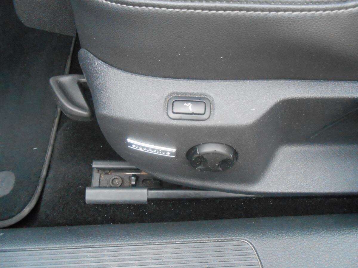 Volkswagen Golf Kombi 2,0 l 110 kw