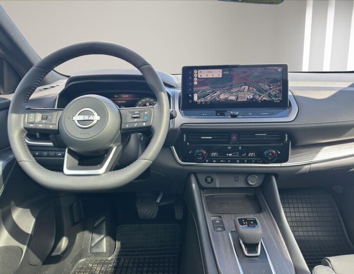 Nissan Qashqai SUV / Terénní 1,3 l 116 kw