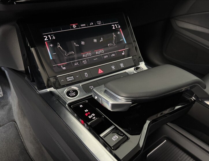 Audi e-tron SUV 0,0 300 kw