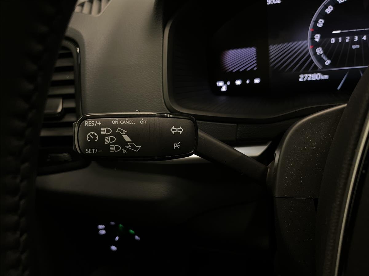 Škoda Karoq SUV 1,5 l 110 kw