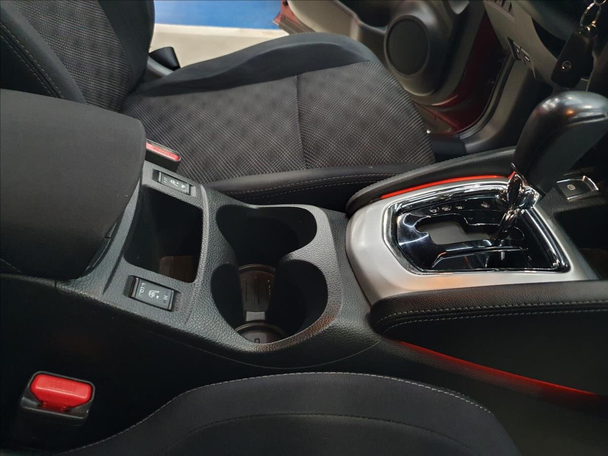 Nissan Qashqai SUV 1,6 l 96 kw