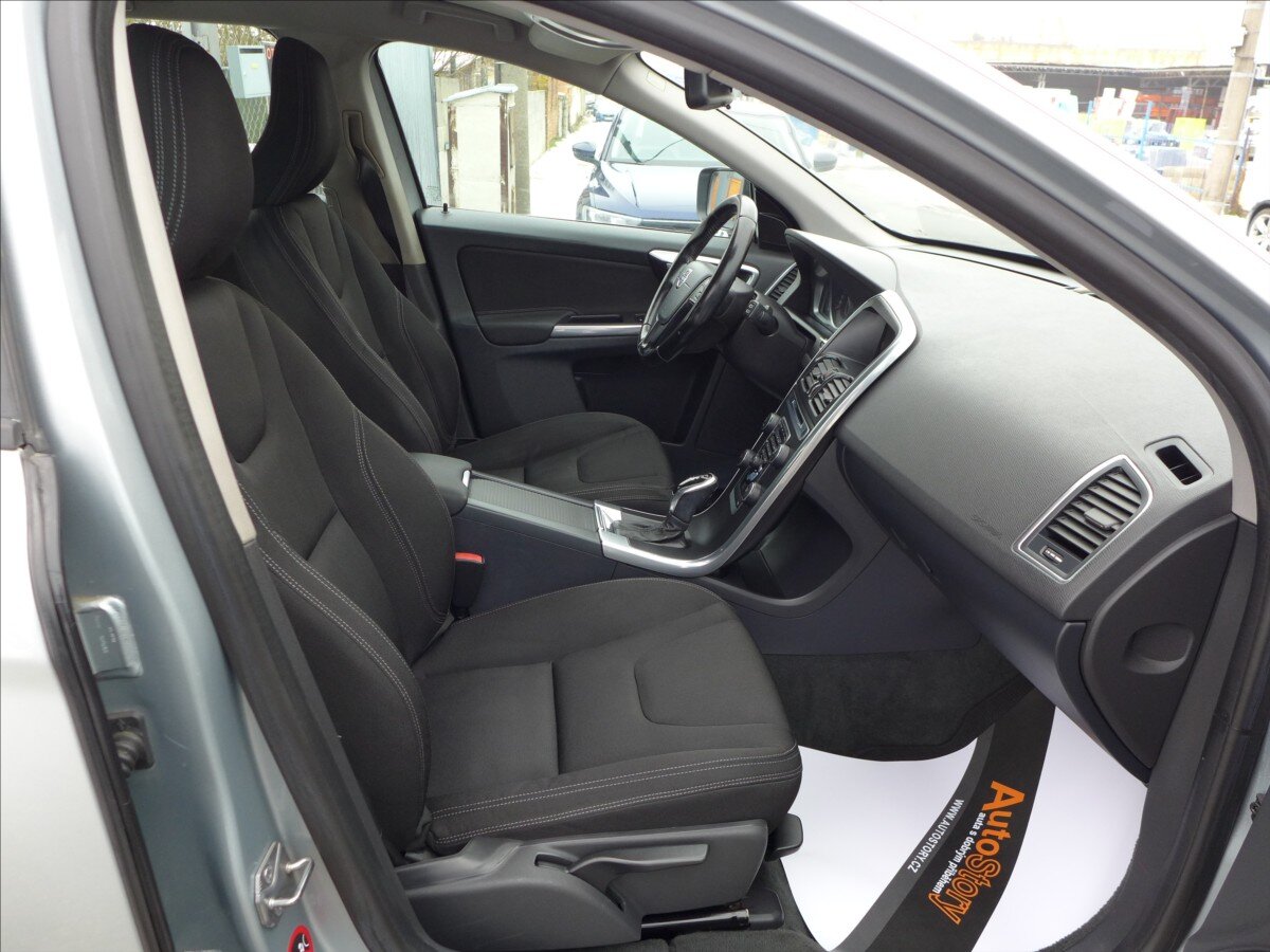 Volvo XC60 SUV 2,4 l 120 kw