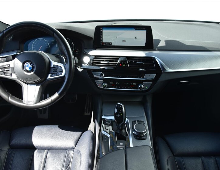 BMW Řada 5 Sedan / Limuzína 3,0 l 250 kw