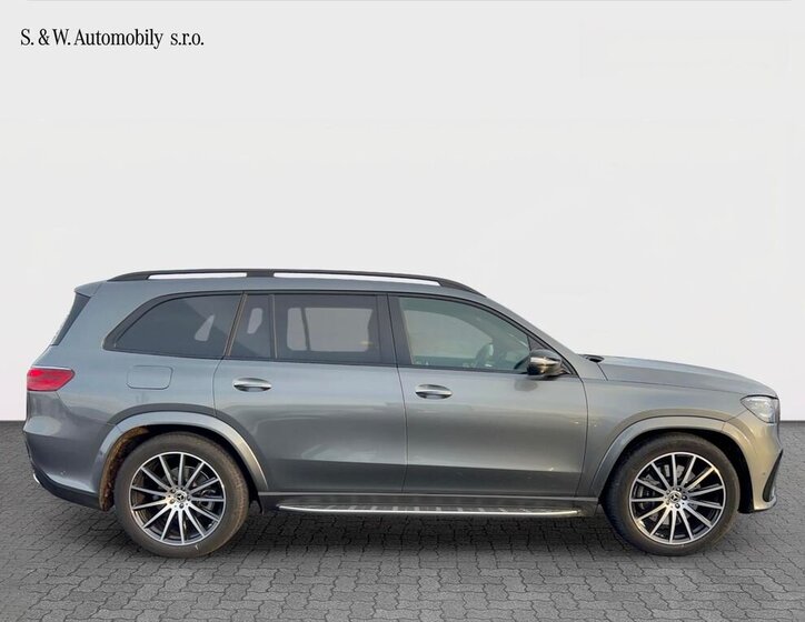 Mercedes-Benz Ostatní 4