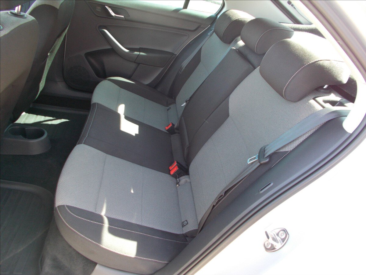 Škoda Rapid Sedan / Limuzína 1,6 l 77 kw