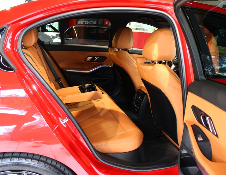 BMW Řada 3 Sedan / Limuzína 2,0 l 140 kw