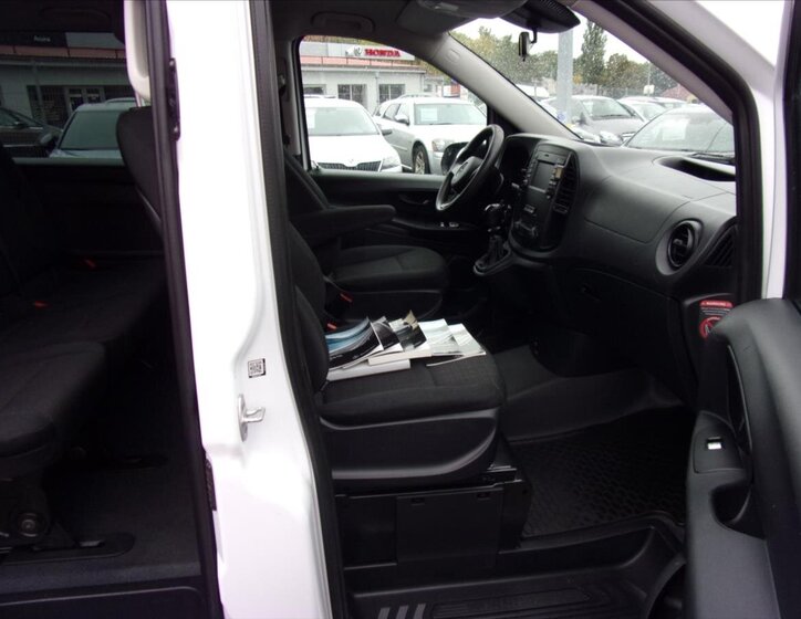 Mercedes-Benz Vito Kombi 2,1 l 120 kw