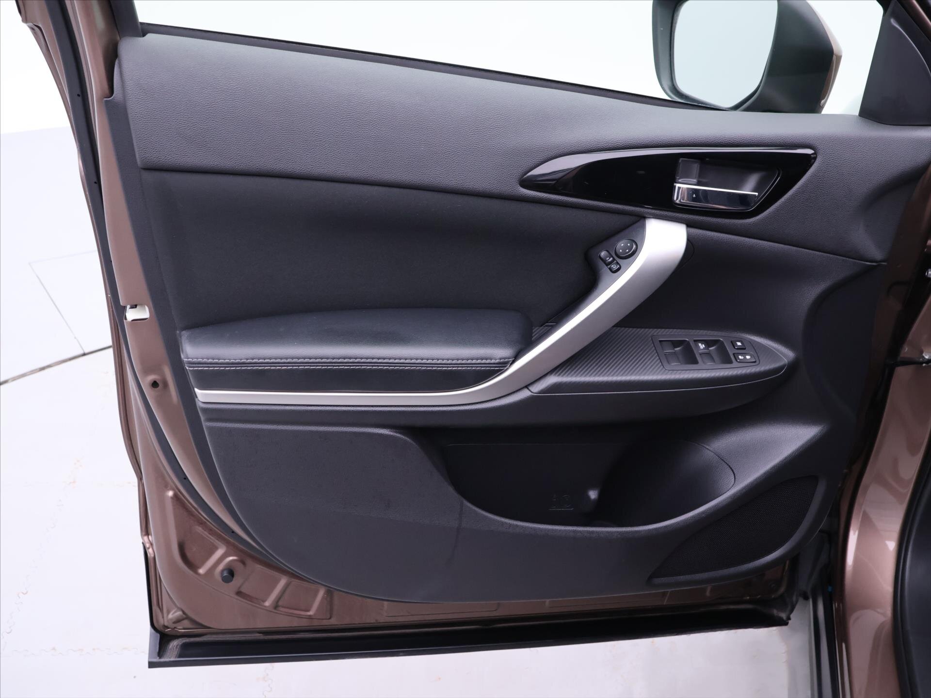 Mitsubishi Eclipse Cross SUV 1,5 l 120 kw