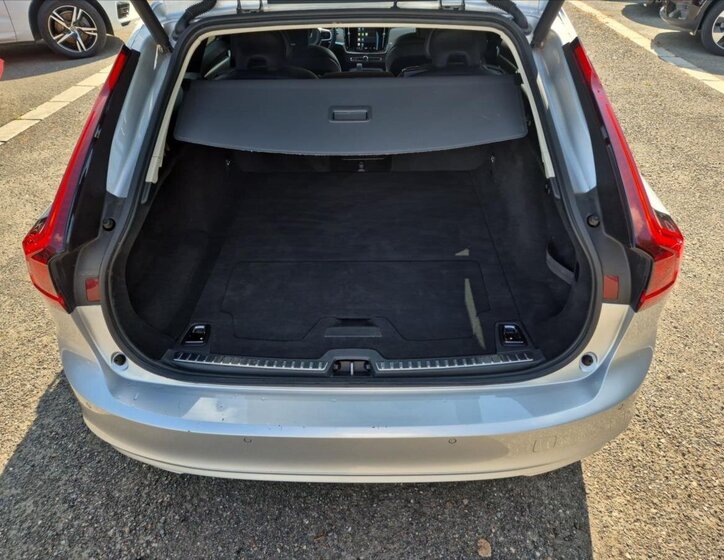 Volvo V90 Kombi 2,0 l 145 kw