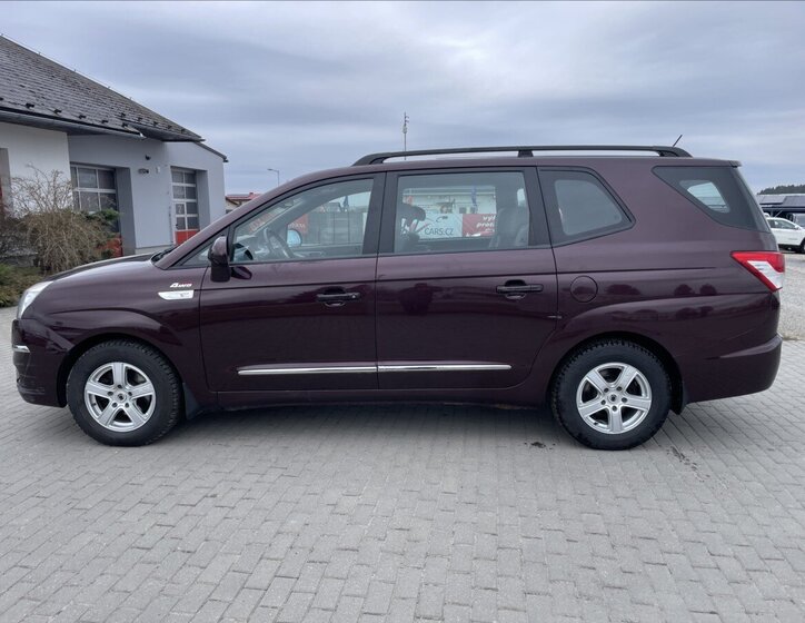 SsangYong Rodius SUV / Terénní 2,0 l 114 kw