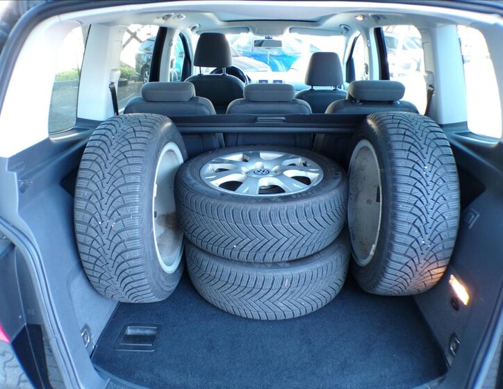Volkswagen Touran Kombi 2,0 l 103 kw