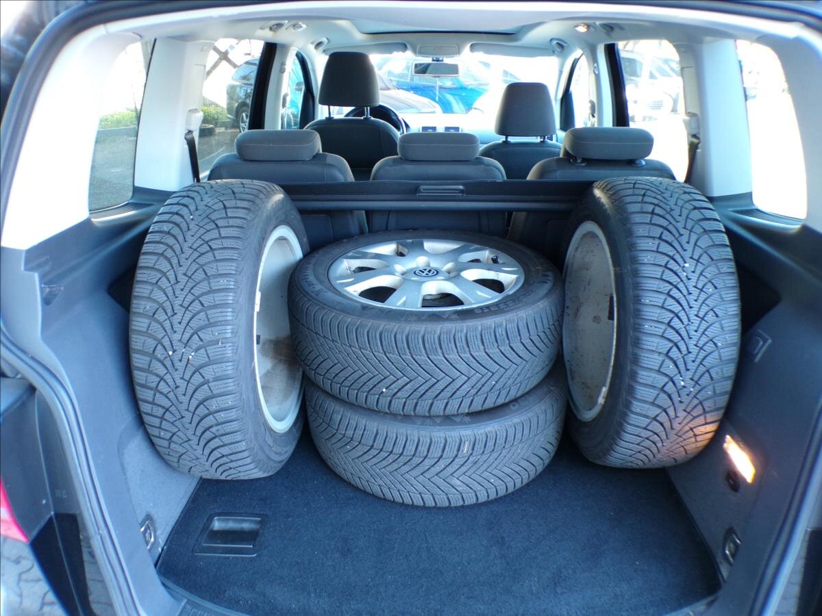 Volkswagen Touran Kombi 2,0 l 103 kw