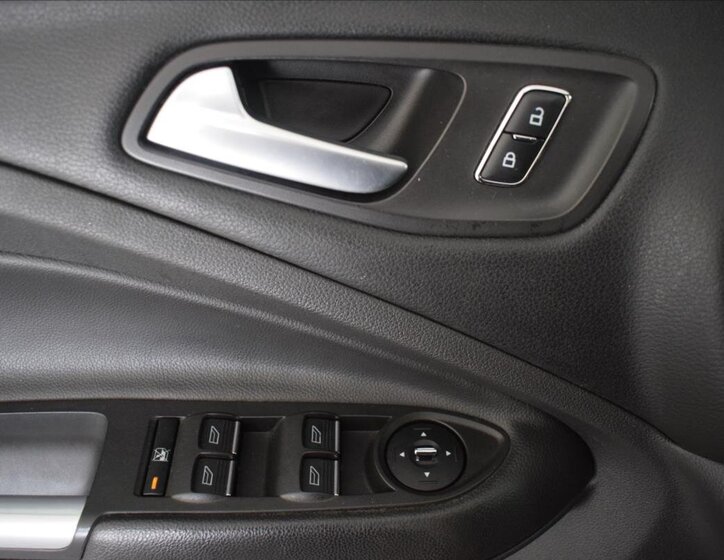 Ford Kuga SUV 2,0 l 120 kw