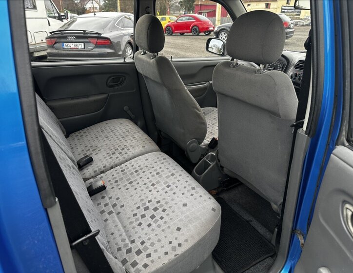 Opel Agila Hatchback 973,0 43 kw