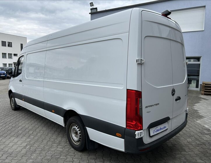 Mercedes-Benz Sprinter 5