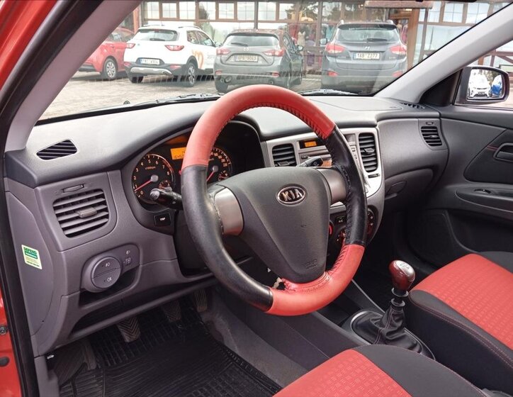 KIA Rio Hatchback 1,4 l 71 kw