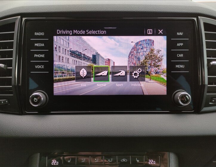 Škoda Karoq SUV 1,5 l 110 kw