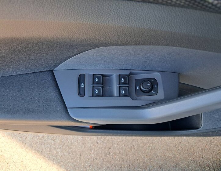 Volkswagen Ostatní Hatchback 999,0 85 kw