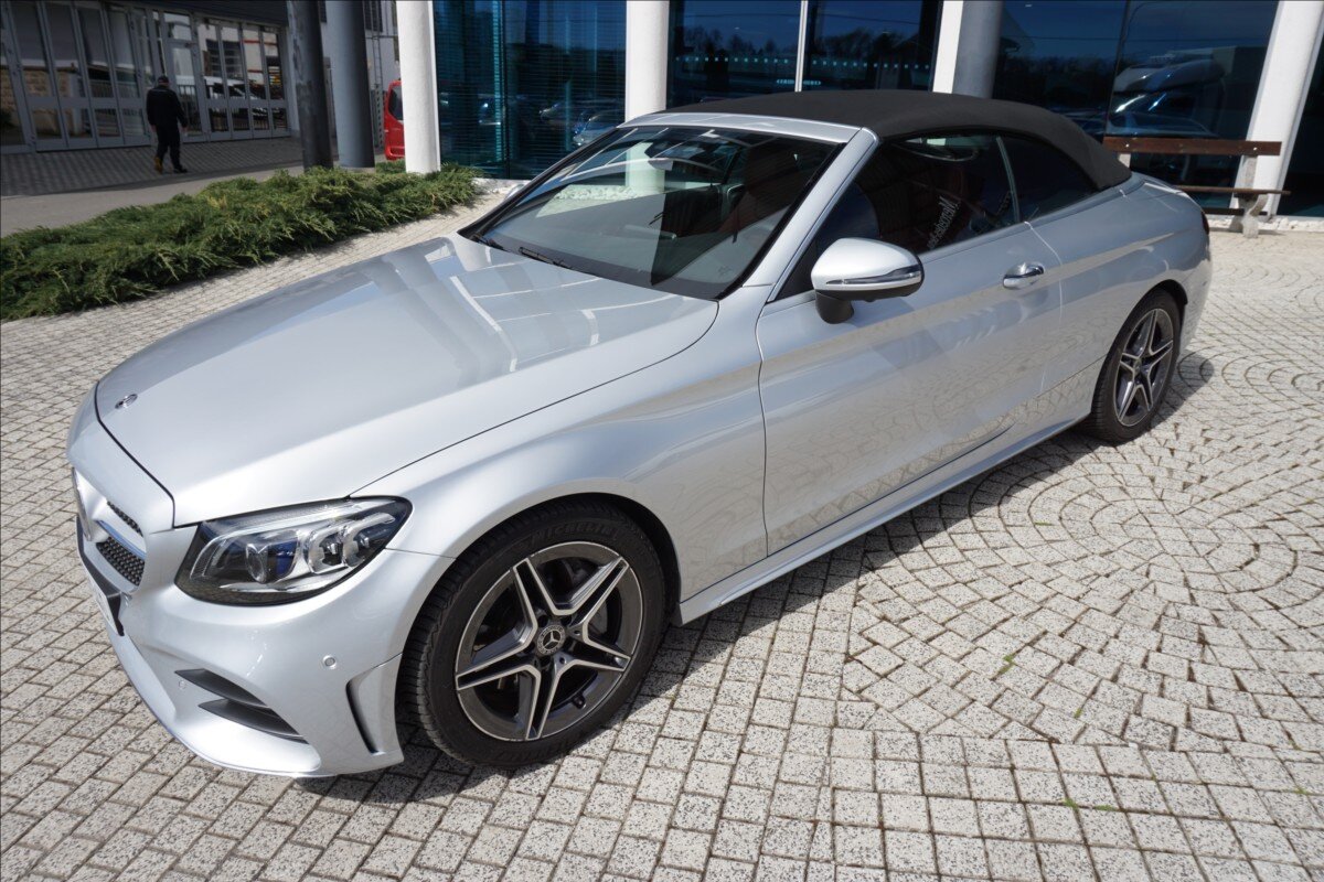 Mercedes-Benz Třídy C Kabriolet 2,0 l 190 kw