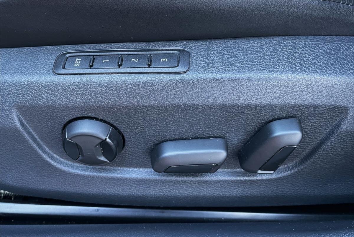 Škoda Superb Kombi 2,0 l 147 kw