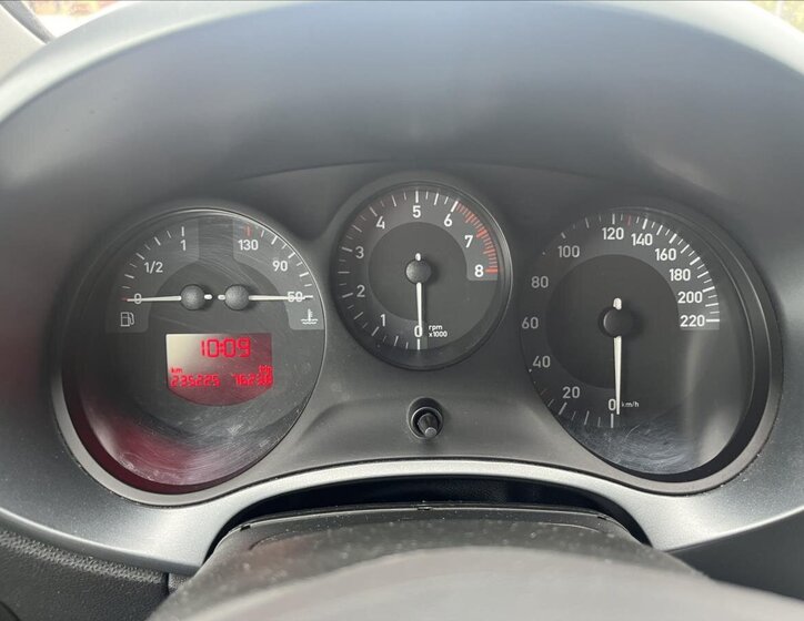 Seat Leon Hatchback 1,4 l 63 kw