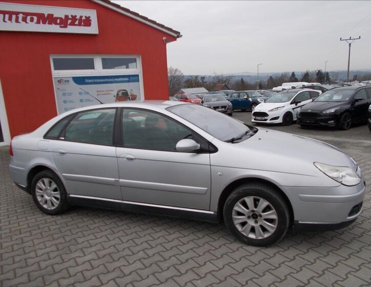 Citroën C5 Sedan / Limuzína 2,0 l 100 kw