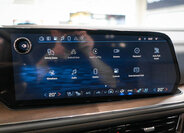 Chevrolet Suburban SUV 6,2 l 313 kw