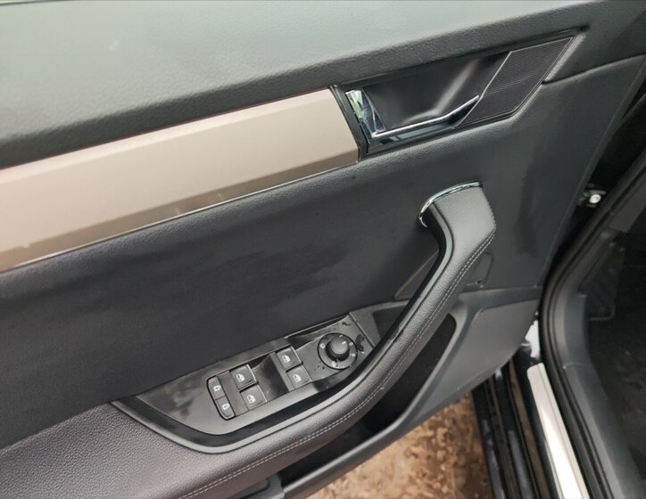 Škoda Superb Kombi 2,0 l 147 kw