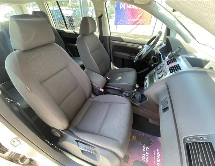 Volkswagen Touran 29