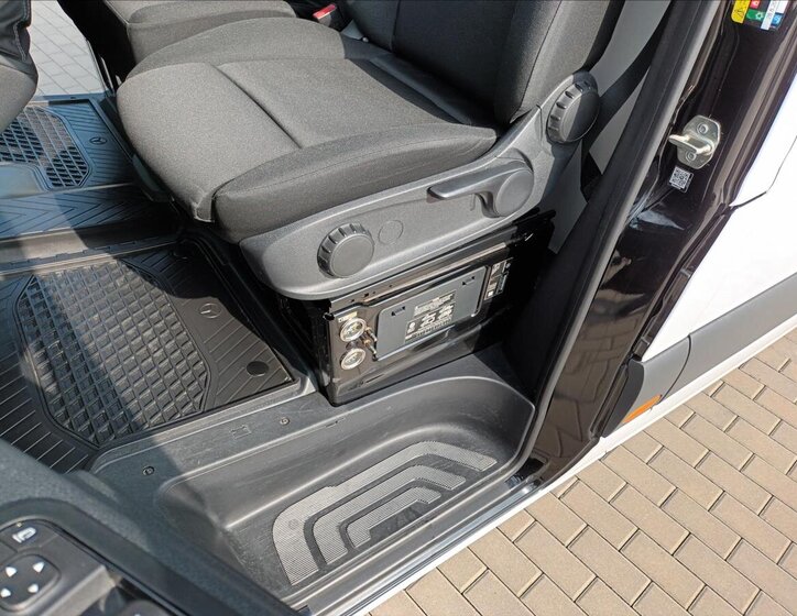 Mercedes-Benz Sprinter Ostatní 3,0 l 140 kw