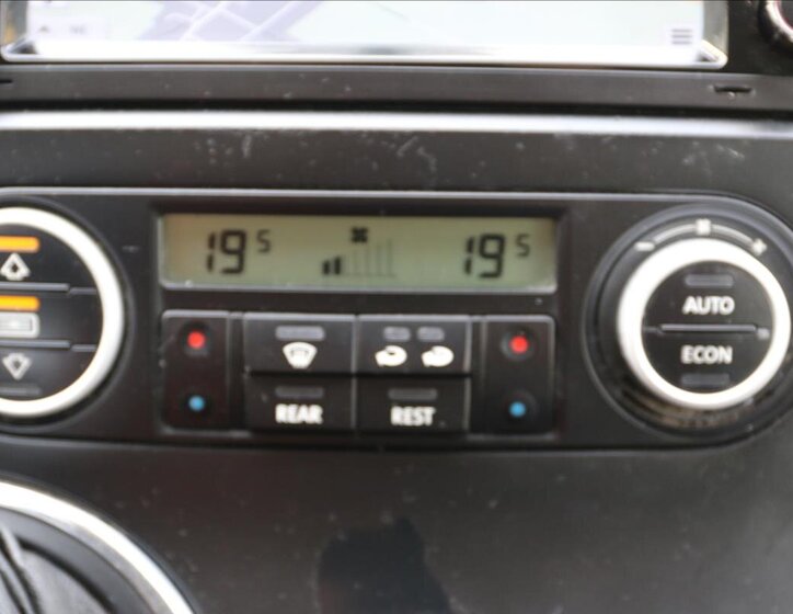 Volkswagen Multivan MPV 2,5 l 128 kw