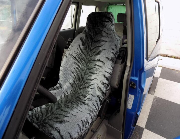 Volkswagen Multivan 14